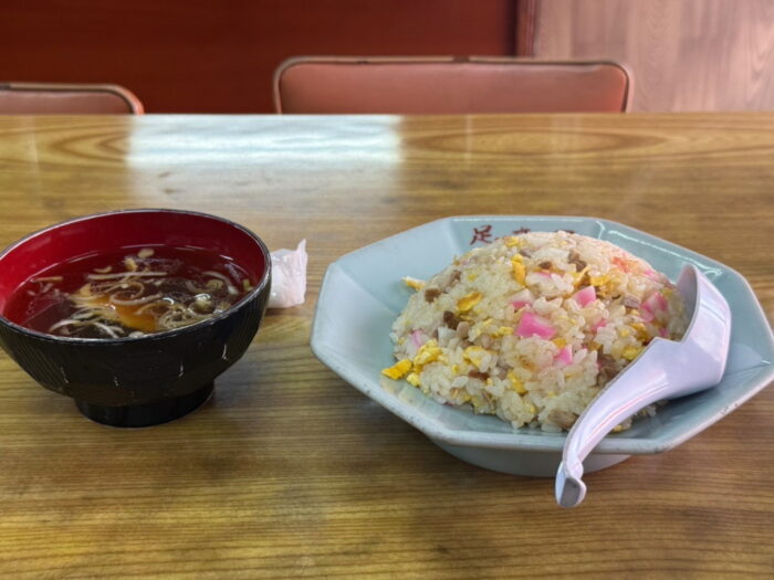 創業60年の町中華でチャーハン