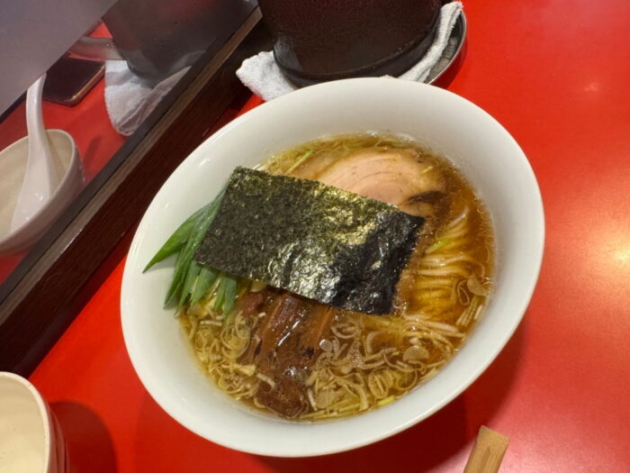 1957年創業の大人気ラーメン店へ