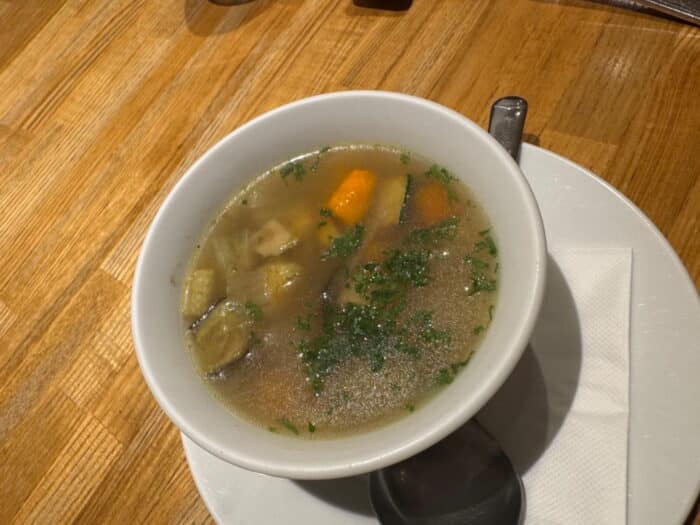 食材にこだわる京都代表の洋食店