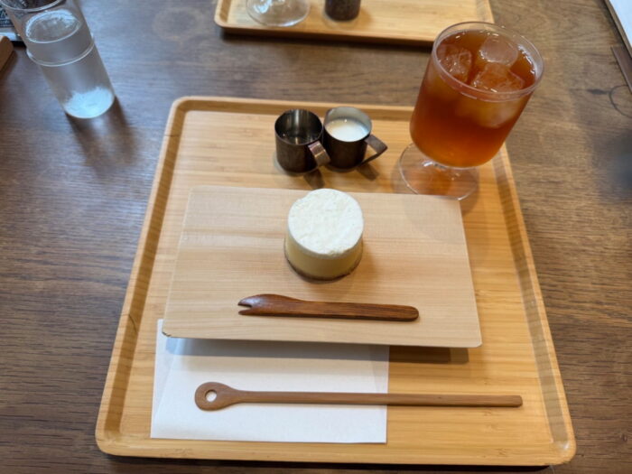 歴史ある洋館で匠のカトラリーで頂くケーキ