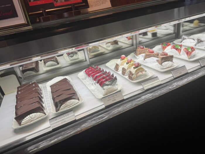 本場さながらのウィーンデザートの喫茶店