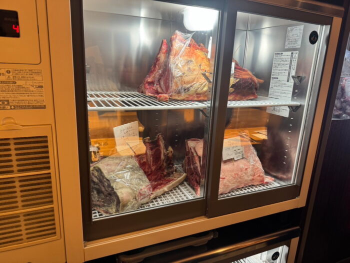 熟成肉が揃った京都の洋食店へ