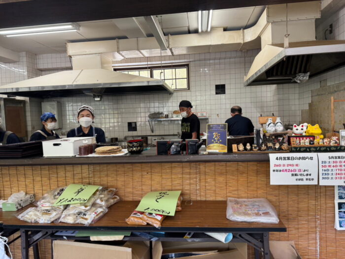 蕎麦を食べるのではない水を食べるのだ!